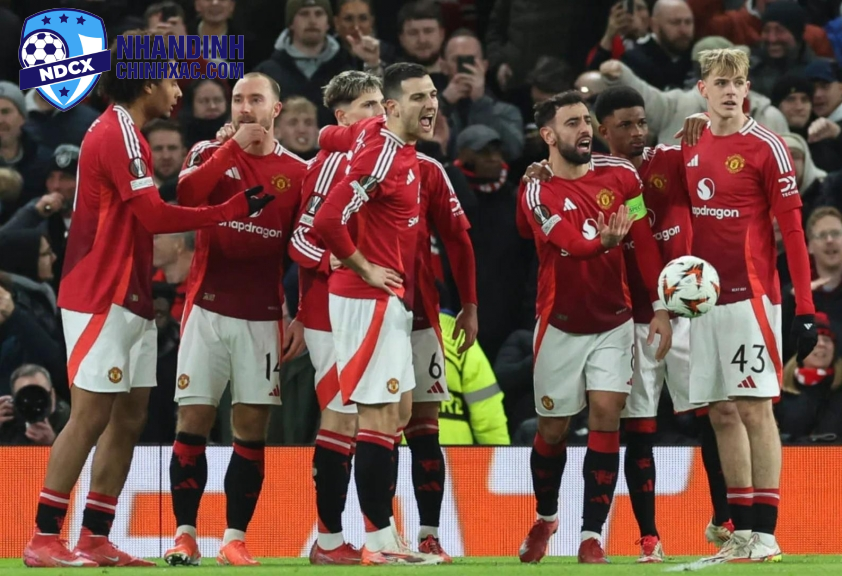 CĐV Manchester United Đòi HLV Amorim Đưa Toby Collyer Vào Đội Hình Chính Sau Trận Đấu Với Rangers