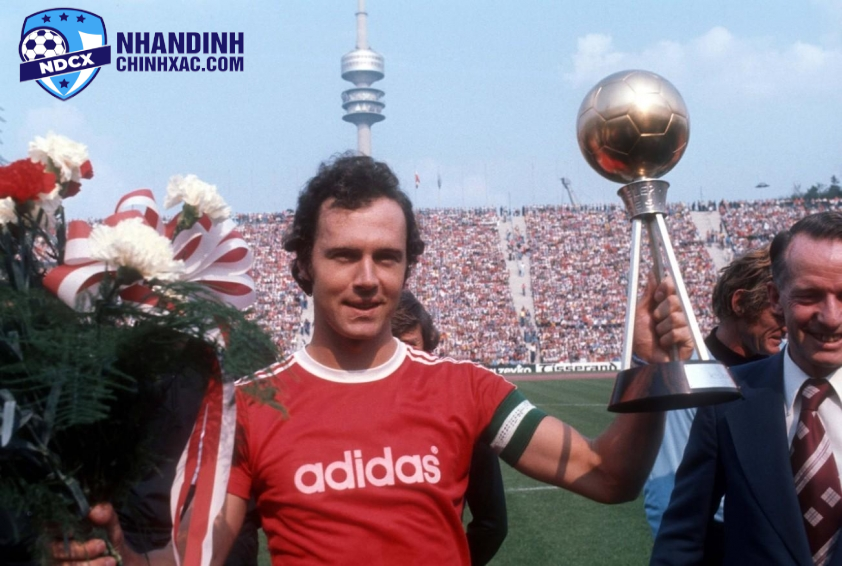 Đỉnh cao trong sự nghiệp của Beckenbauer là đưa đội tuyển Tây Đức vô địch World Cup 1974.