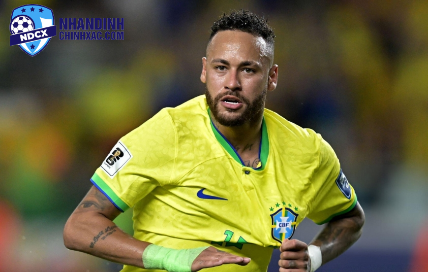 Neymar khao khát có thể trở lại trong màu áo ĐT Brazil. Ảnh: Getty