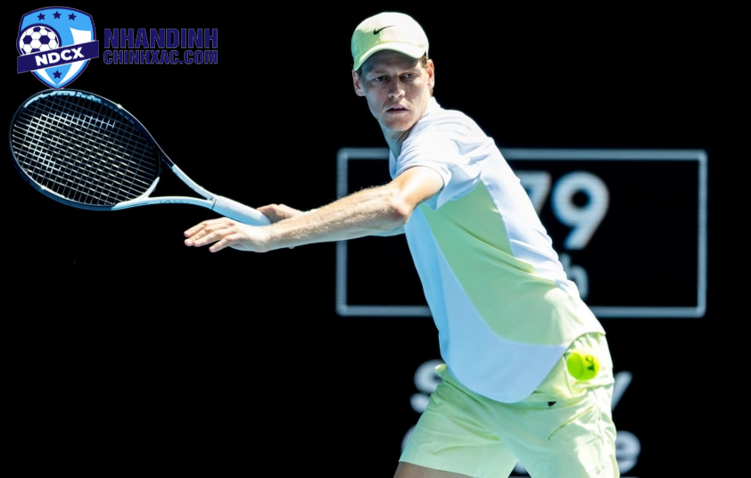 “Jannik Sinner Gây Ấn Tượng Mạnh Mẽ Trong Trận Mở Màn Australian Open 2025”