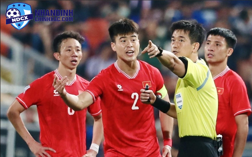 Duy Mạnh thể hiện khả năng ngoại ngữ tại AFF Cup 2024.