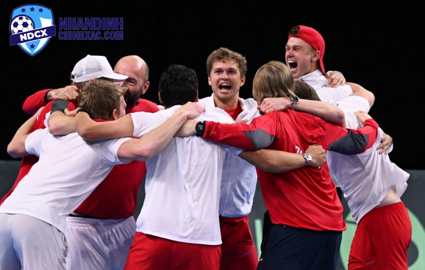 Niềm vui của đội tuyển Davis Cup Đan Mạch (Ảnh: Getty)